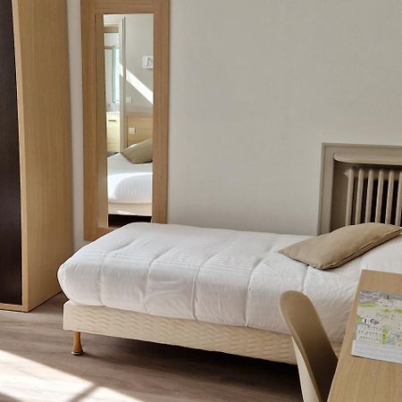 Hotel Du Commerce フェカン エクステリア 写真